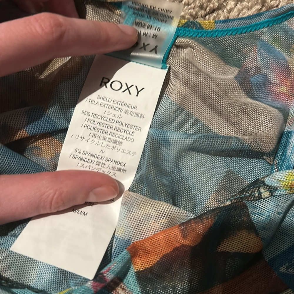 Roxy Cover Up Dress Mesh Crochet Tropical Paradise Print Medium Beach BNWT - Picture 8 of 9